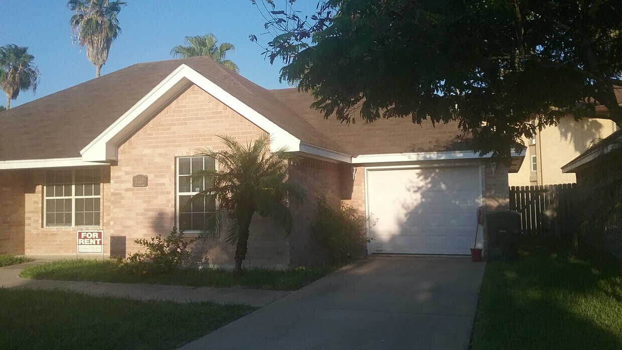 Street View - 2122 Fountain View Ct