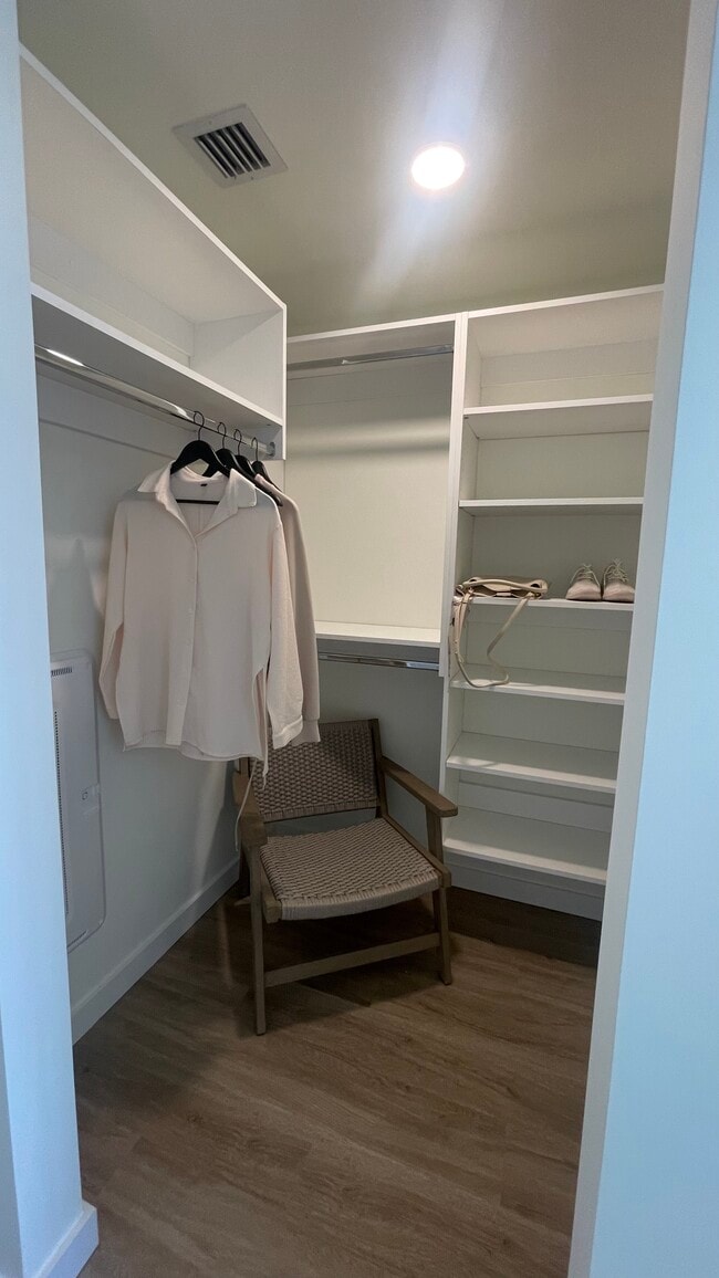 Foto del edificio - 36 NW 32nd St