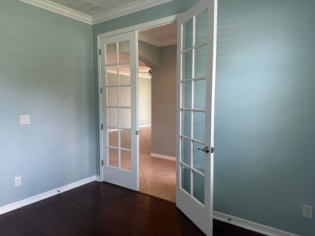 Building Photo - 2.2 with Den Villa in North Fort Myers!