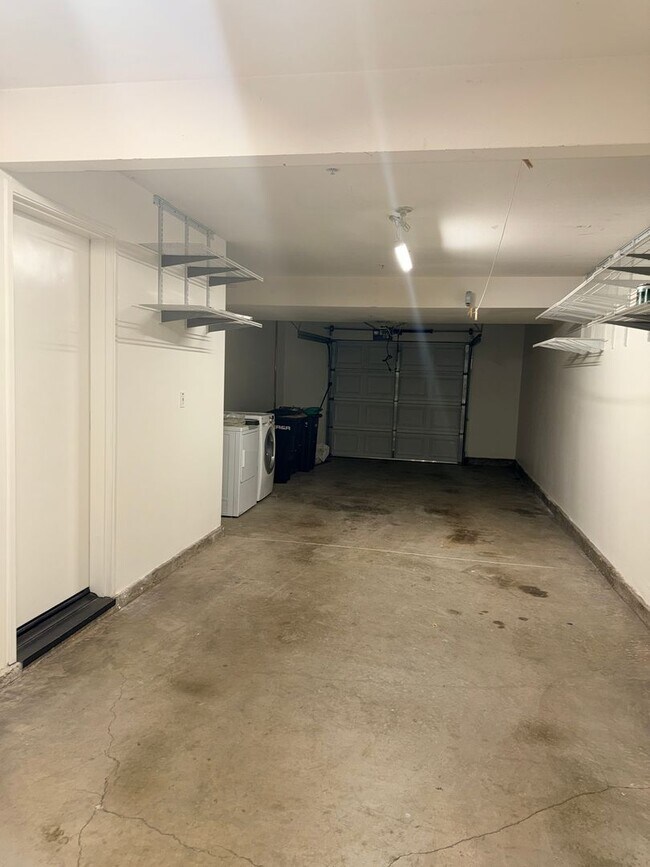 Building Photo - 2 bed 2.5 bath Condo in Camden Park
