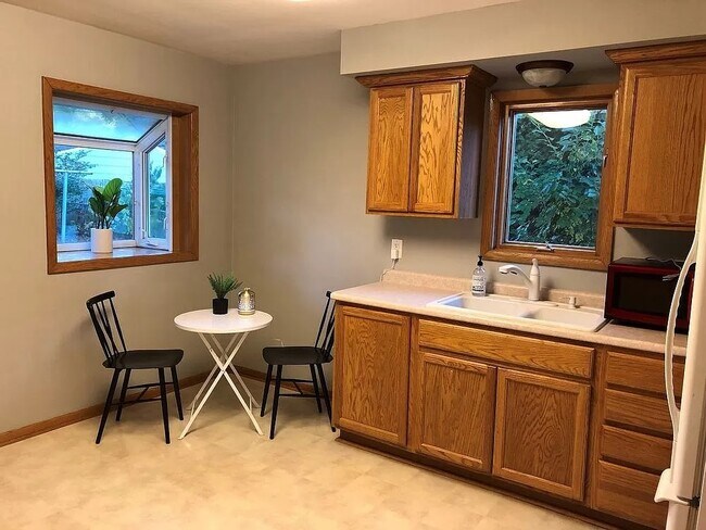 Foto del edificio - 2657 Magnolia Ln N