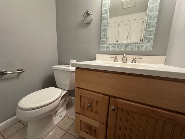 Foto del edificio - Modern Duplex with Ample Space and Prime H...