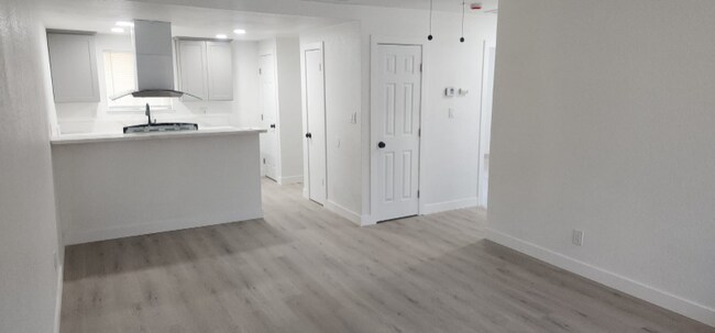 Building Photo - 2906 Determine Dr