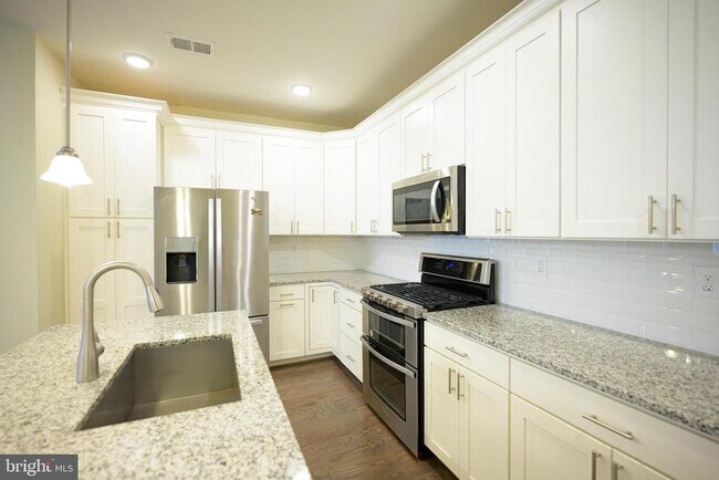 Foto del edificio - 5130 Cambria Wy