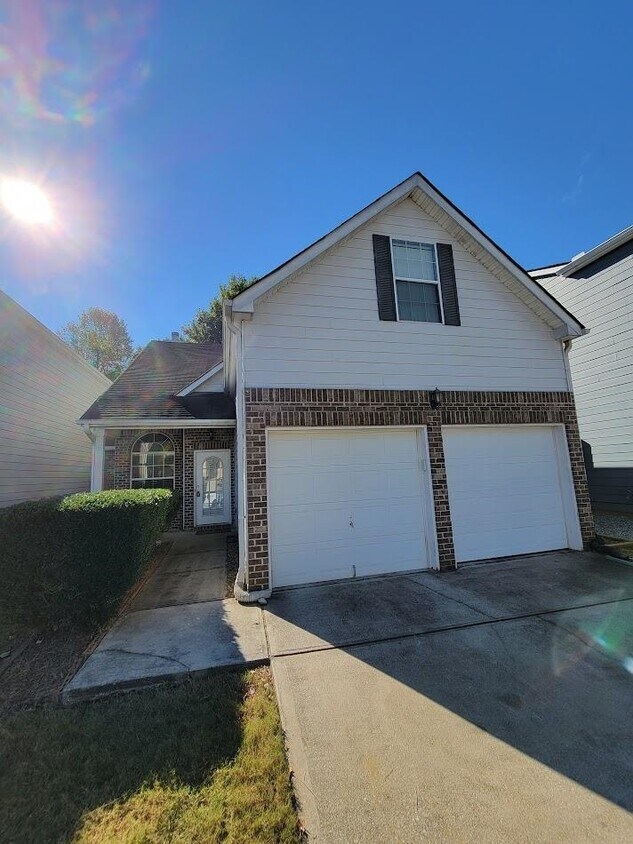 Primary Photo - 150 Southwind Ln