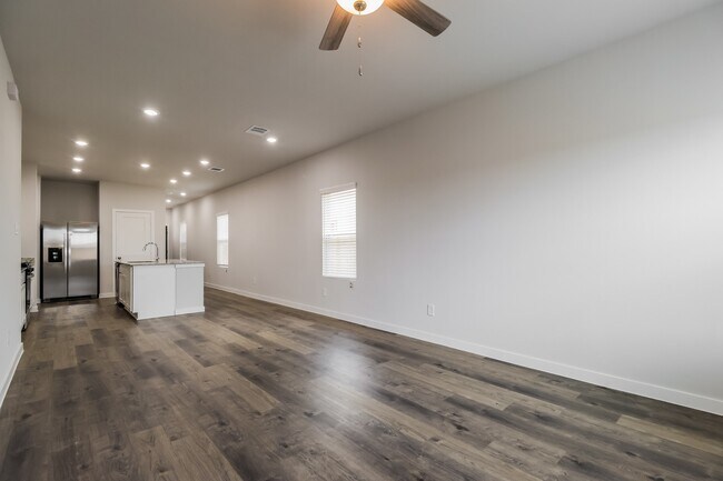 Foto del edificio - 17322 Gentle Doves Ln