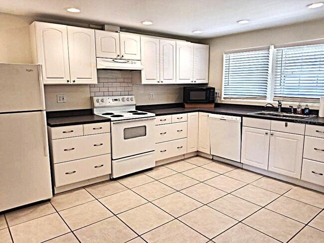 Foto del edificio - 2812 Dovewood St