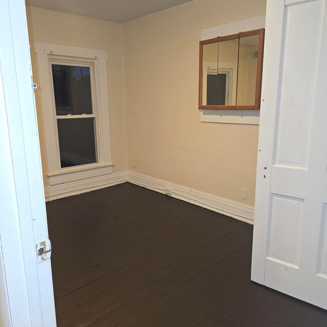 Foto del edificio - 520 E Rose St