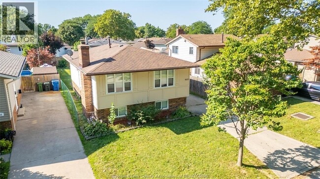 Building Photo - 9633 Avery Ln