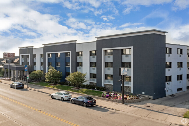 Building Photo - Woods View Apartments