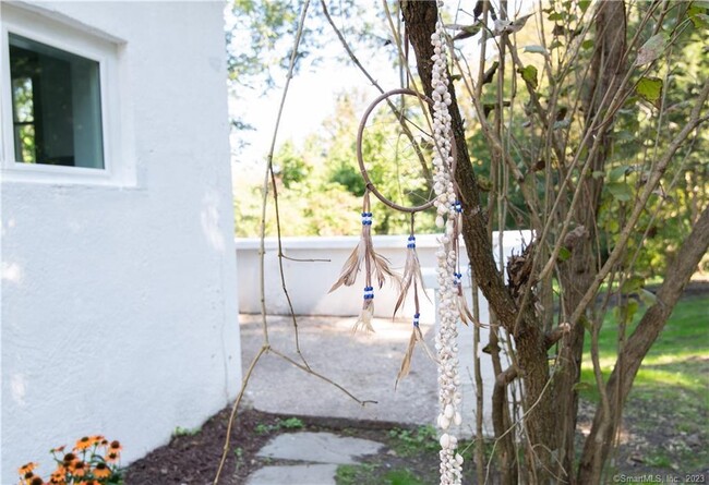 Foto del edificio - 109 Ivy Hill Rd