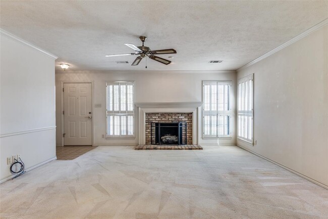 Building Photo - 1211 Meadow Ridge Dr