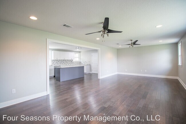 Building Photo - 4 br, 3 bath House - 435 Commerce Street