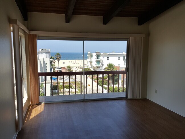 Vista del dormitorio principal - 296 Hermosa Ave