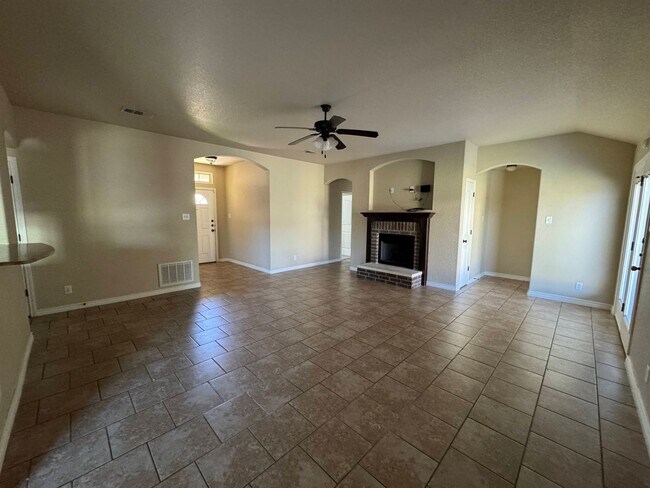 Building Photo - 6109 Newcastle Dr