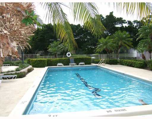 Foto del edificio - 800 Cypress Park Way