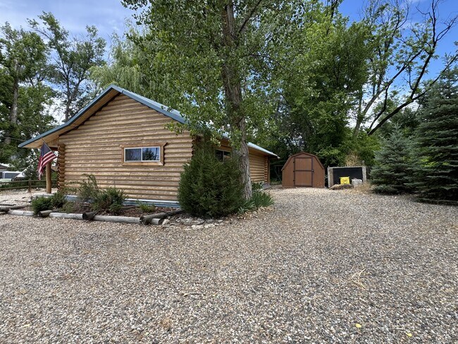 Foto del edificio - 3463 Rimrock Rd