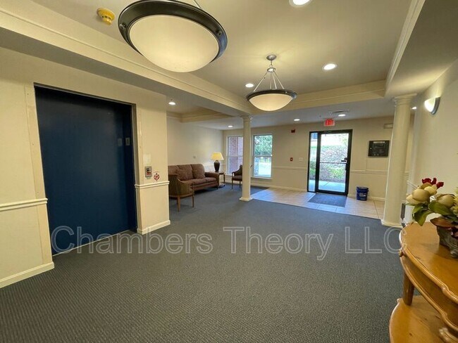 Foto del edificio - 2931 Deer Hollow Way