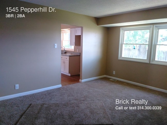 Building Photo - 1545 Pepperhill Dr