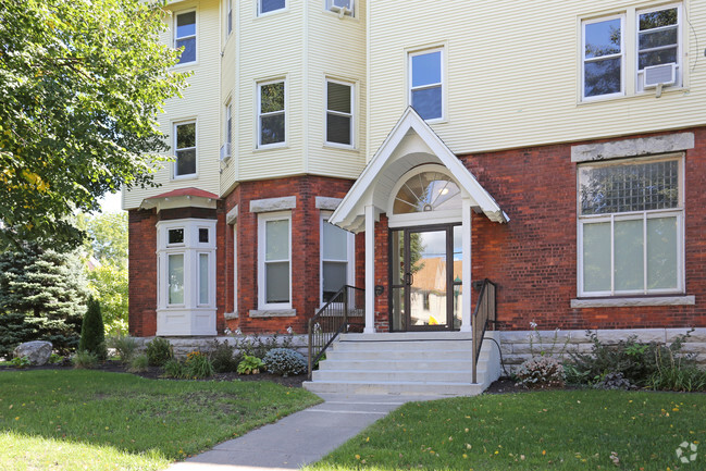 Building Photo - Washington Manor Apartments