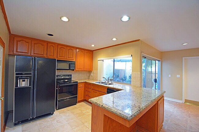 Foto del edificio - 10051 Valley Circle Blvd