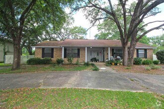Building Photo - 9541 Sunnehanna Blvd