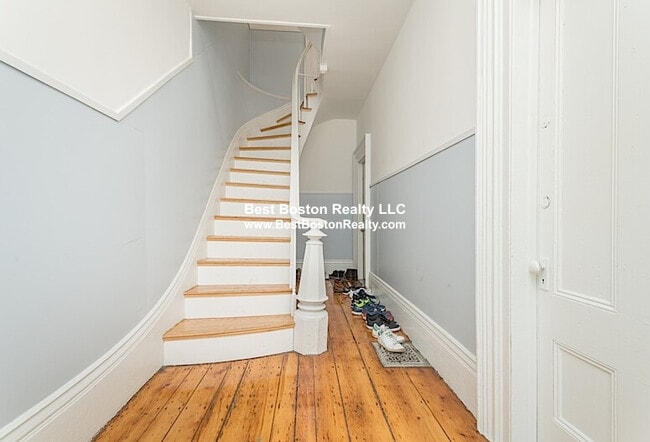 Building Photo - 220 Prospect St