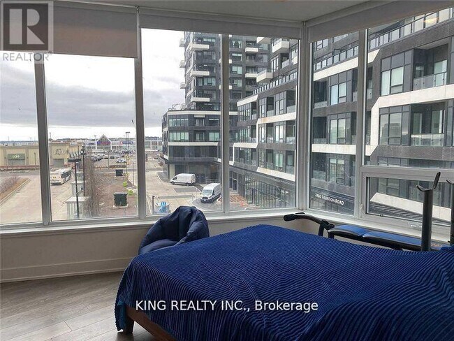 Photo du bâtiment - 297-297 Oak Walk Dr