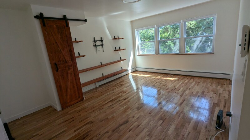 Primary Photo - 4906 N Hermitage Ave