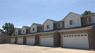 Building Photo - 100-114 Wintergreen Dr