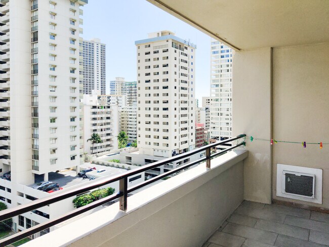 Foto del edificio - 2410 Cleghorn St
