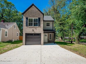 Building Photo - 114 N Elm Grove Ave