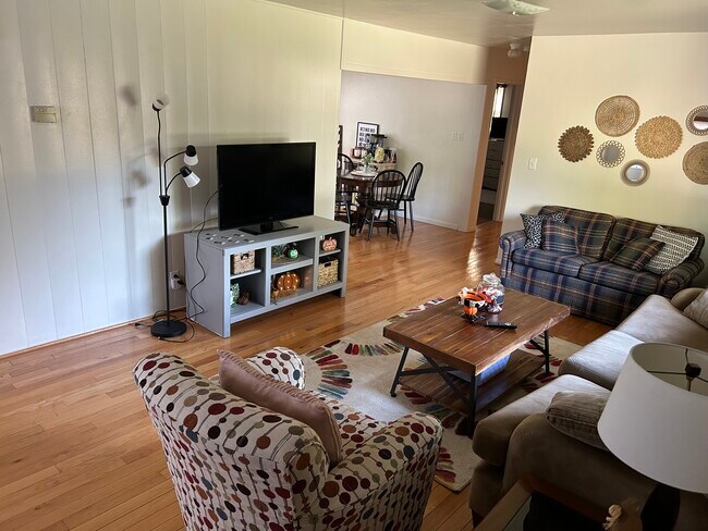 Foto del edificio - 616 W 18th St