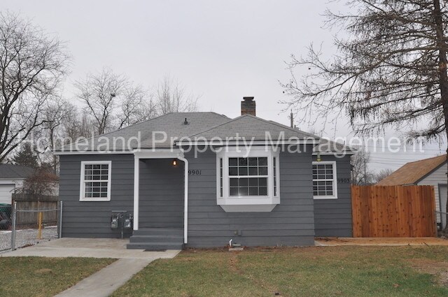 Primary Photo - 9903 N Whittier St