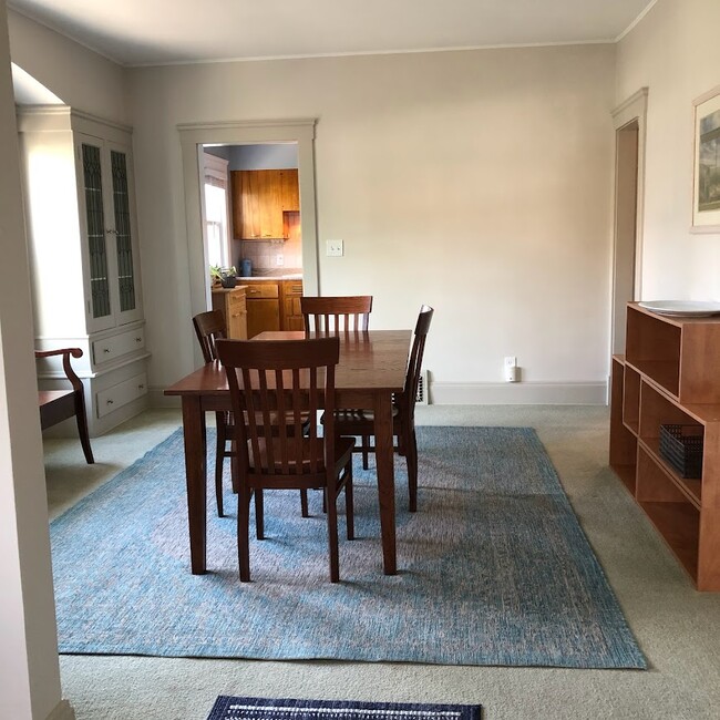 Foto del edificio - 1364 Andrews Ave