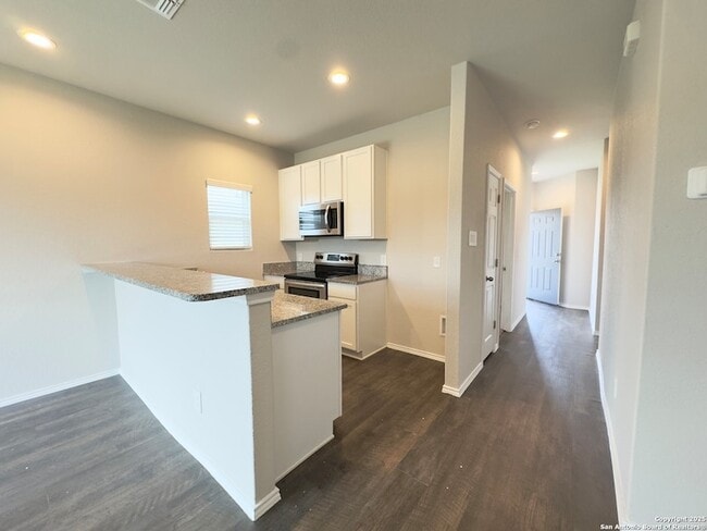 Building Photo - 7427 Capstone Rdg