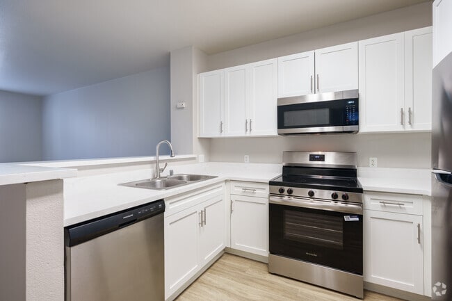 Residence 7 2BR, 1BA - 707SF - Kitchen - K Street Flats Apartments