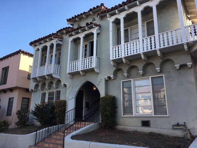 Foto del edificio - 358 N Gardner St