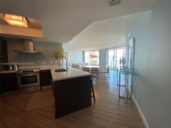 Building Photo - 150 Sunny Isles Blvd