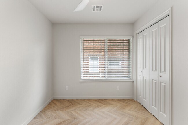 Foto del edificio - 234 N Yukon Ave