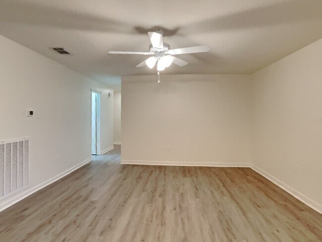 Foto del edificio - 10527 Mills Walk Dr