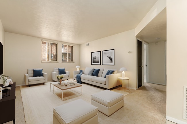 Listing photo #9