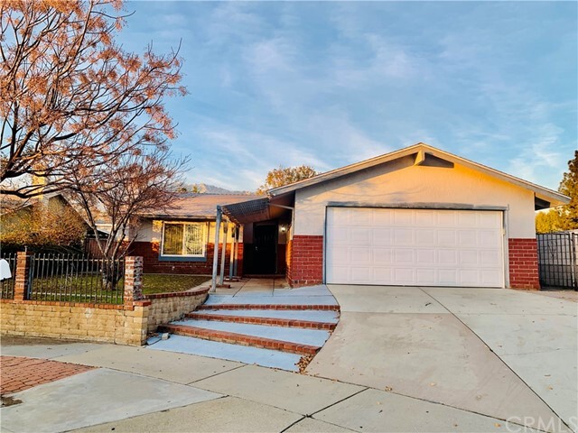 Primary Photo - 9684 Hemlock St