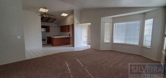 Building Photo - Gated Community 3 Bedroom 2 Bath in Preisker Gardens!