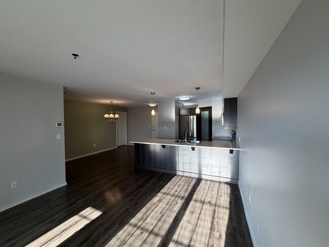 Photo du bâtiment - 25-225 Bridgeland Dr N
