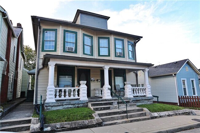 Building Photo - 601 E Merrill St
