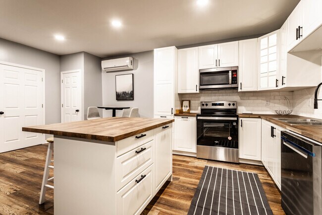 Foto del edificio - 1411 N Olney St