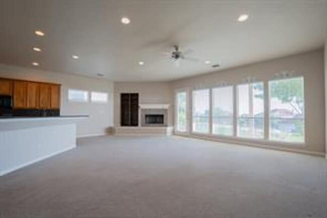 Foto del edificio - Lakeside Village Living