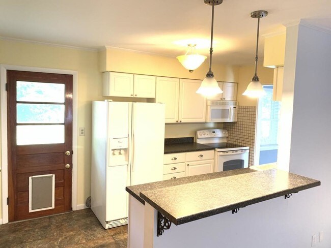 Building Photo - 202 S Orchard Dr