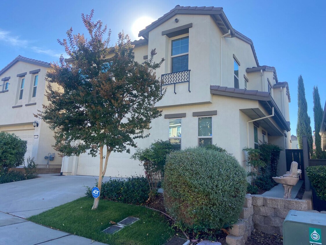Primary Photo - El Dorado Hills Gated Blackstone Community...
